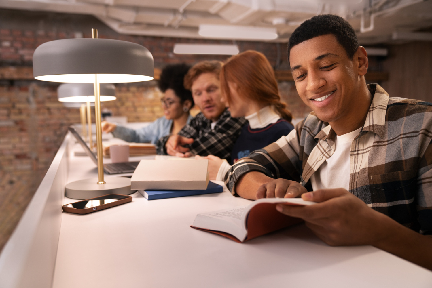 "Prepare-se para o ENEM com organização e estratégia! 📚✍️ Com dicas práticas e planejamento, você pode conquistar seus objetivos acadêmicos. #ENEM #PreparaçãoENEM #DicasDeEstudo #RedaçãoENEM #ExameNacional"