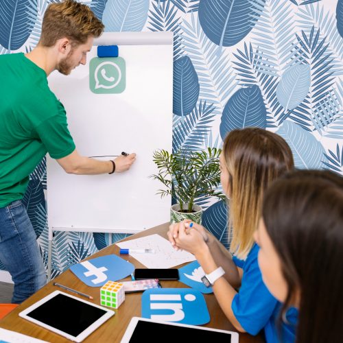 “Comece hoje! Defina metas, filtre conteúdos e aproveite o que as redes têm de melhor.”