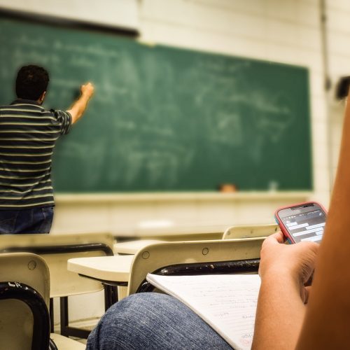 Proibir o uso de celulares