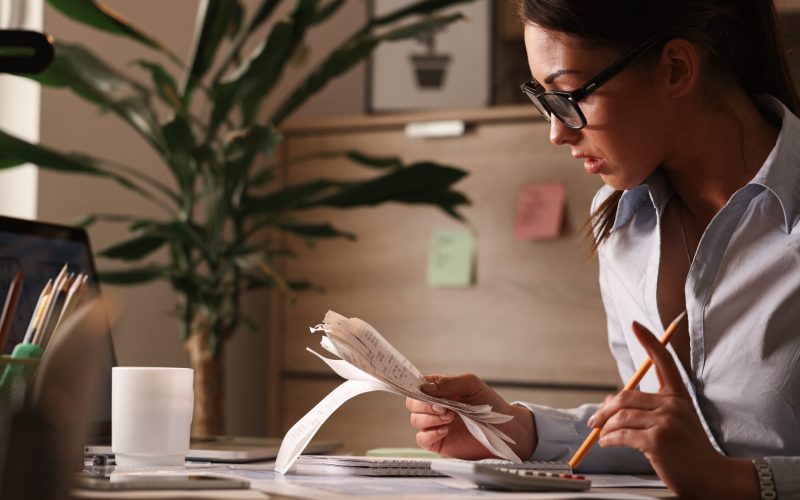 “Organização financeira com fé e sabedoria”